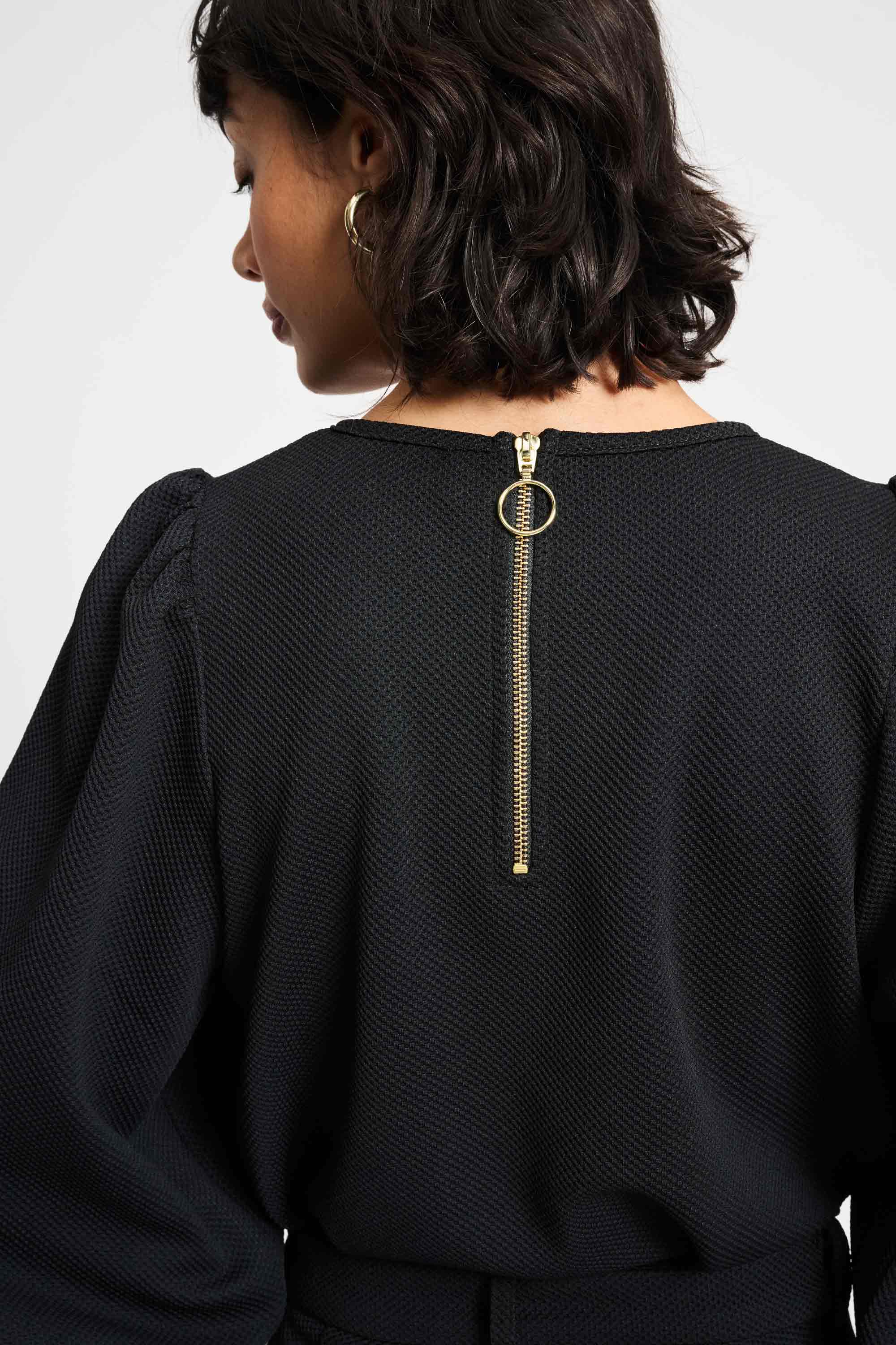 TOP - Kae Black - Image 5